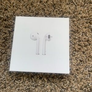 Apple AirPods with Wireless Charging Case